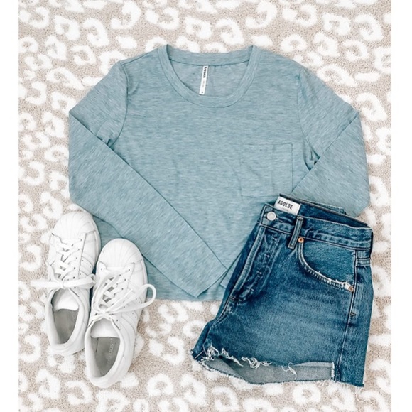 Tresics Women's Trendy Basic Long Sleeve Crew Neck Cropped Top Malibu Green - Picture 5 of 5